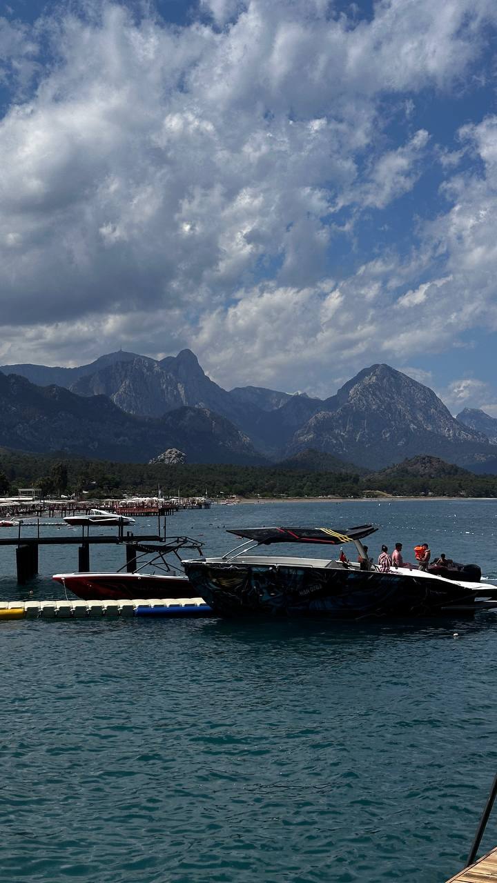 Этот отель в Кемере называется 
✅Double Tree By Hilton Antalya Kemer 5*

09.10, 7 ночей, Ультра все включено,...